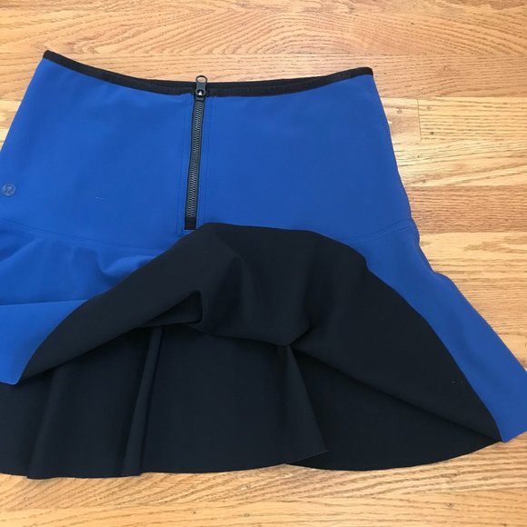 Lululemon flare skirt with pockets - Picture 4 of 8